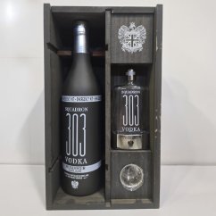 Squadron 303 Vodka Flying Flask Kit 40% 0,7 l + dárkové balení