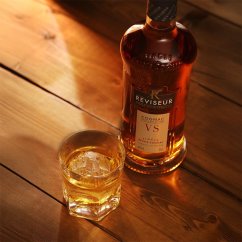 Reviseur VS Single Estate Cognac 0,7l 40% + dárková krabička