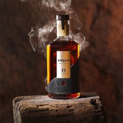 Pixan 15yo Rum 0,7l 40% + dárková krabička